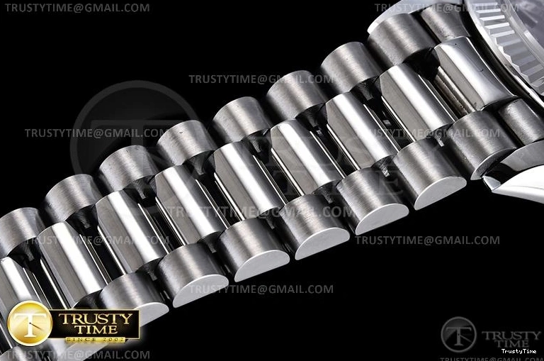 1022 ModernLook RDD0224B – DayDate 36mm 747